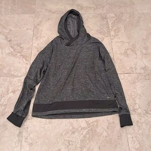 Free- Mondetta hoodie